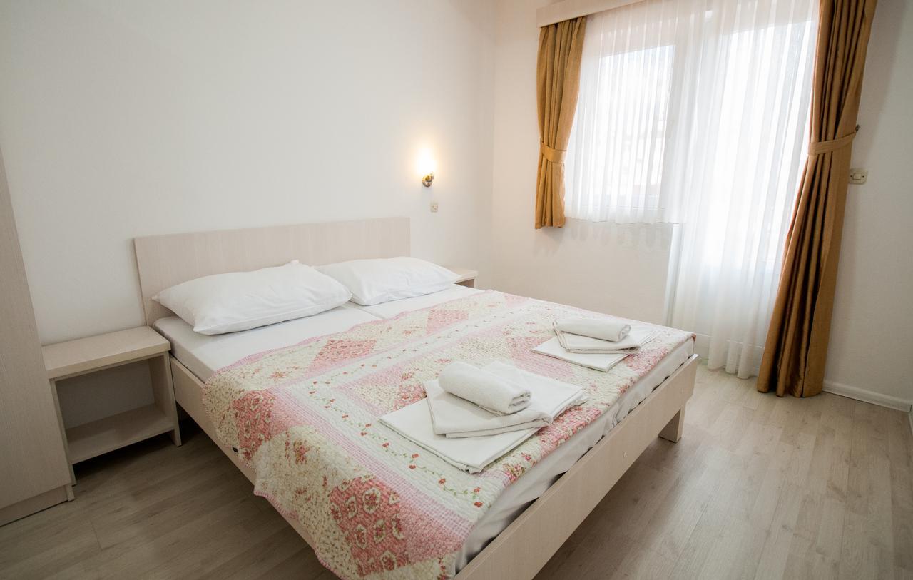 Pansion Obala Hotel Medugorje Bagian luar foto