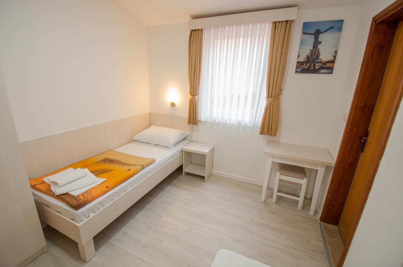 Pansion Obala Hotel Medugorje Bagian luar foto